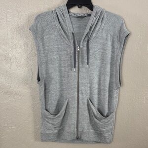 Athleta Women’s Sleeveless Activewear Vest Small Gray Hooded Pockets Full Zip